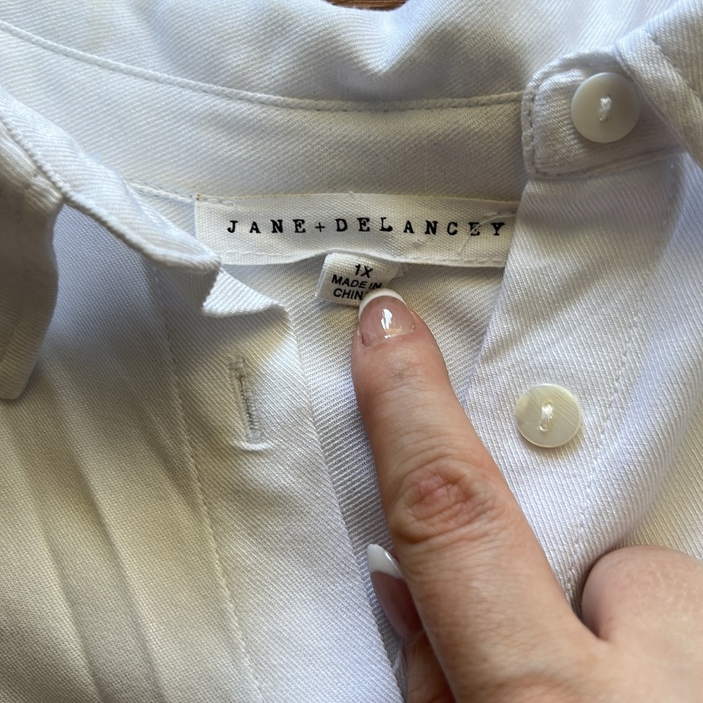 Jane and Delancey White Button-Down Shirt - Picture 2 of 4